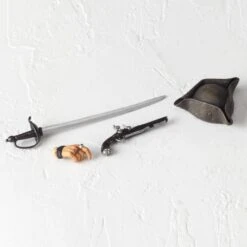 Amazing Yamaguchi Revoltech Figure Pirates Of The Caribbean Jack Sparrow (2023 Release) NR006 -Model Figures Shop 4537807220059i