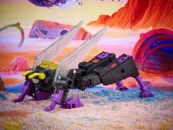 Hasbro Transformers Generations Legacy Deluxe Class Kickback Action Figure -Model Figures Shop 5010993974849e d328b334 a831 4a4e a4a2 558ed4a3aec8