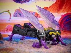 Hasbro Transformers Generations Legacy Deluxe Class Kickback Action Figure -Model Figures Shop 5010993974849f 27c9c28d 6296 4fcb b684 3bd1abd8b6a0