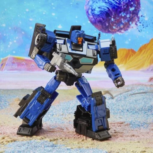 Hasbro Transformers Generations Legacy Deluxe Class Crankcase Action Figure - Image 2