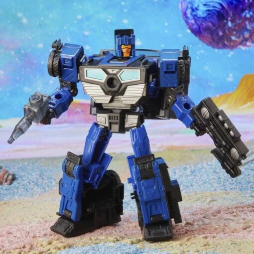 Hasbro Transformers Generations Legacy Deluxe Class Crankcase Action Figure - Image 3