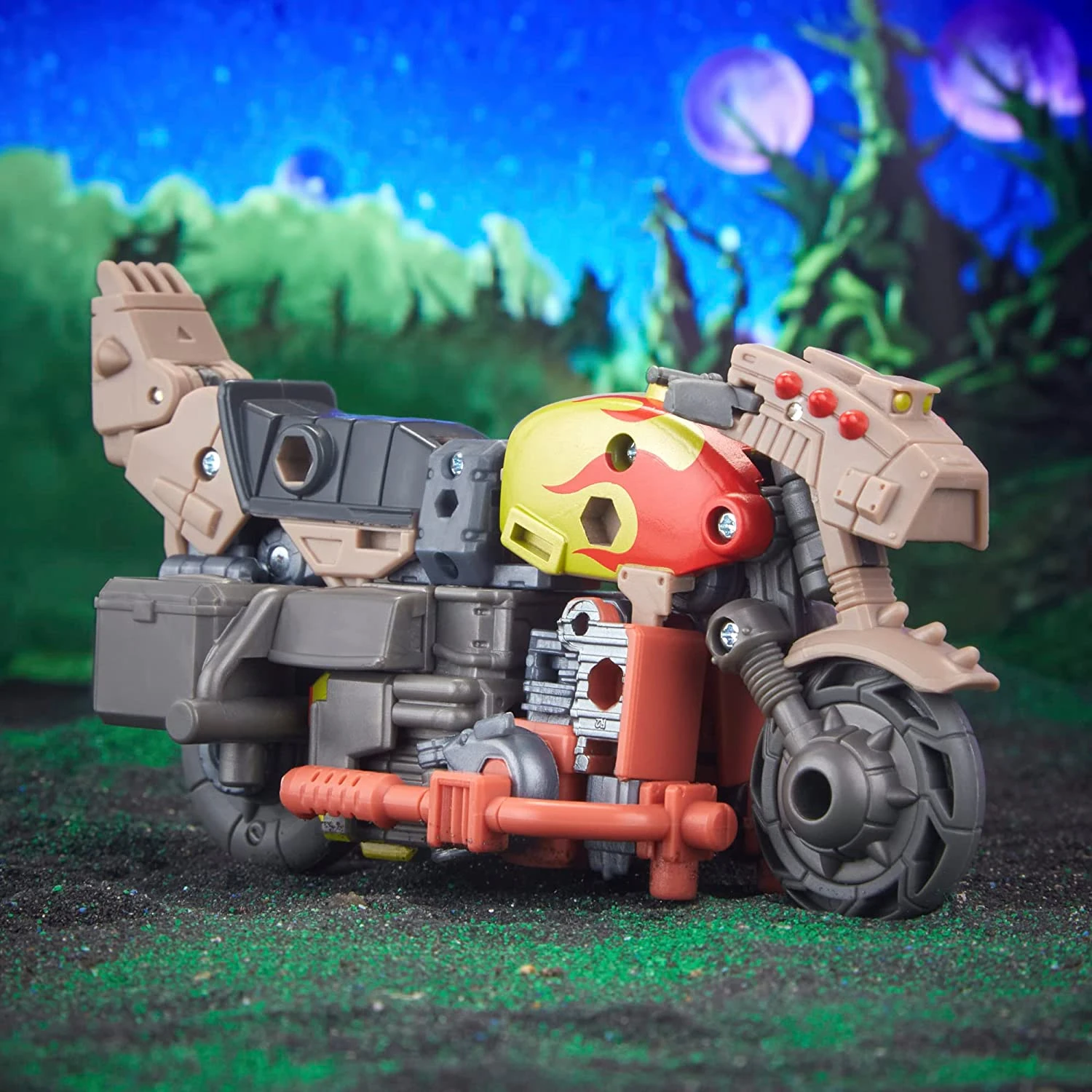 Hasbro Transformers Generations Legacy Evolution Deluxe Class Crashbar Action Figure 8 Hasbro Transformers Generations Legacy Evolution Deluxe Class Crashbar Action Figure - Image 6