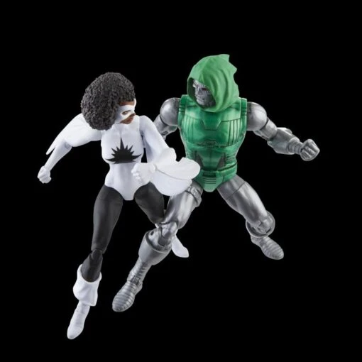 Hasbro Marvel Legends 60th Anniversary Avengers Beyond Earth's Mightiest Captain Marvel Vs Doctor Doom Two PackAction Figure - Image 2