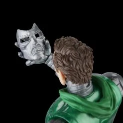 Hasbro Marvel Legends 60th Anniversary Avengers Beyond Earth's Mightiest Captain Marvel Vs Doctor Doom Two PackAction Figure -Model Figures Shop 5010996142443j